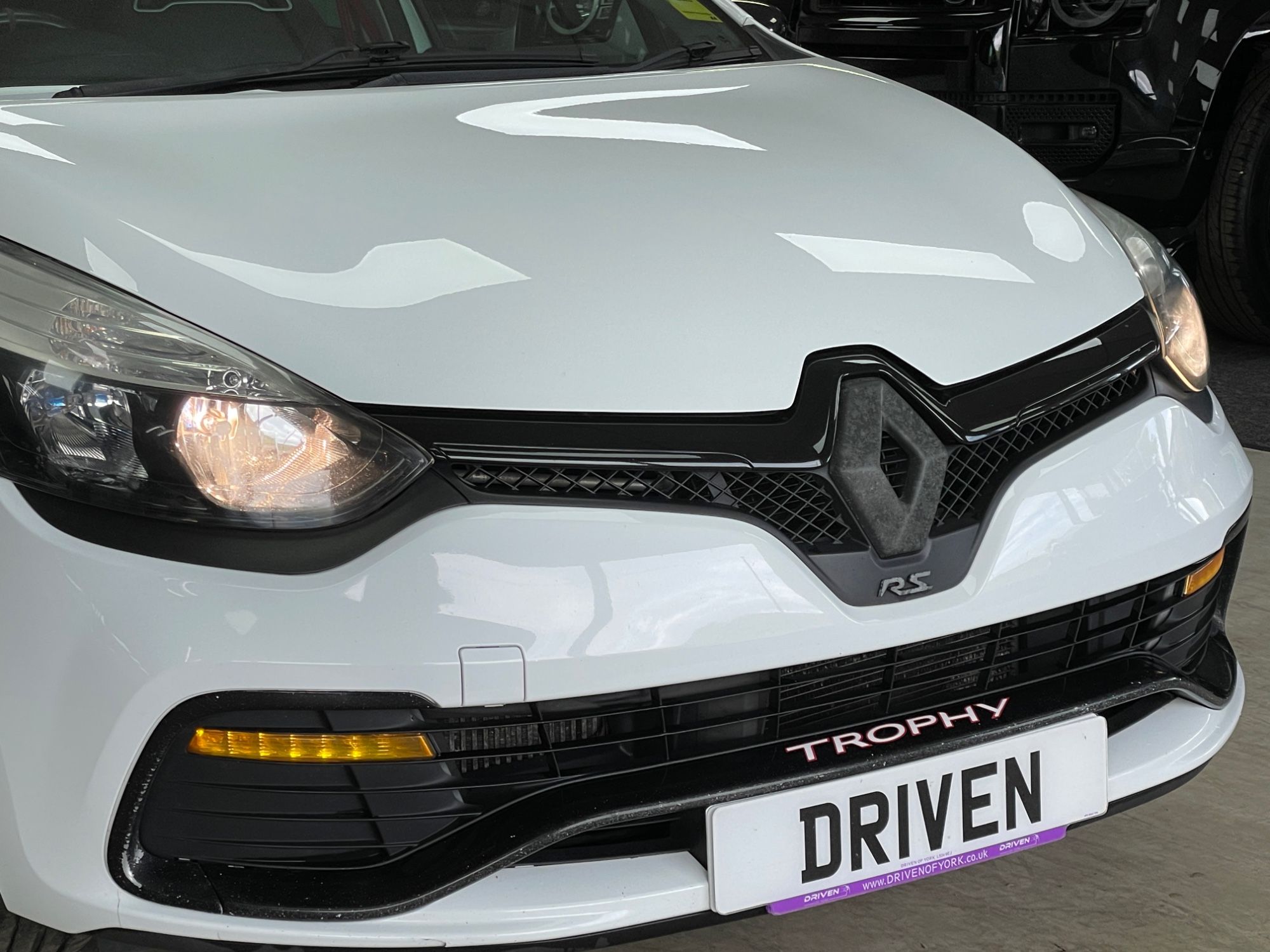 USED 2015 65 RENAULT CLIO 1.6 TCe Renaultsport Nav Trophy Hatchback 5dr Petrol Auto Euro 6 (s/s) (220 ps) 