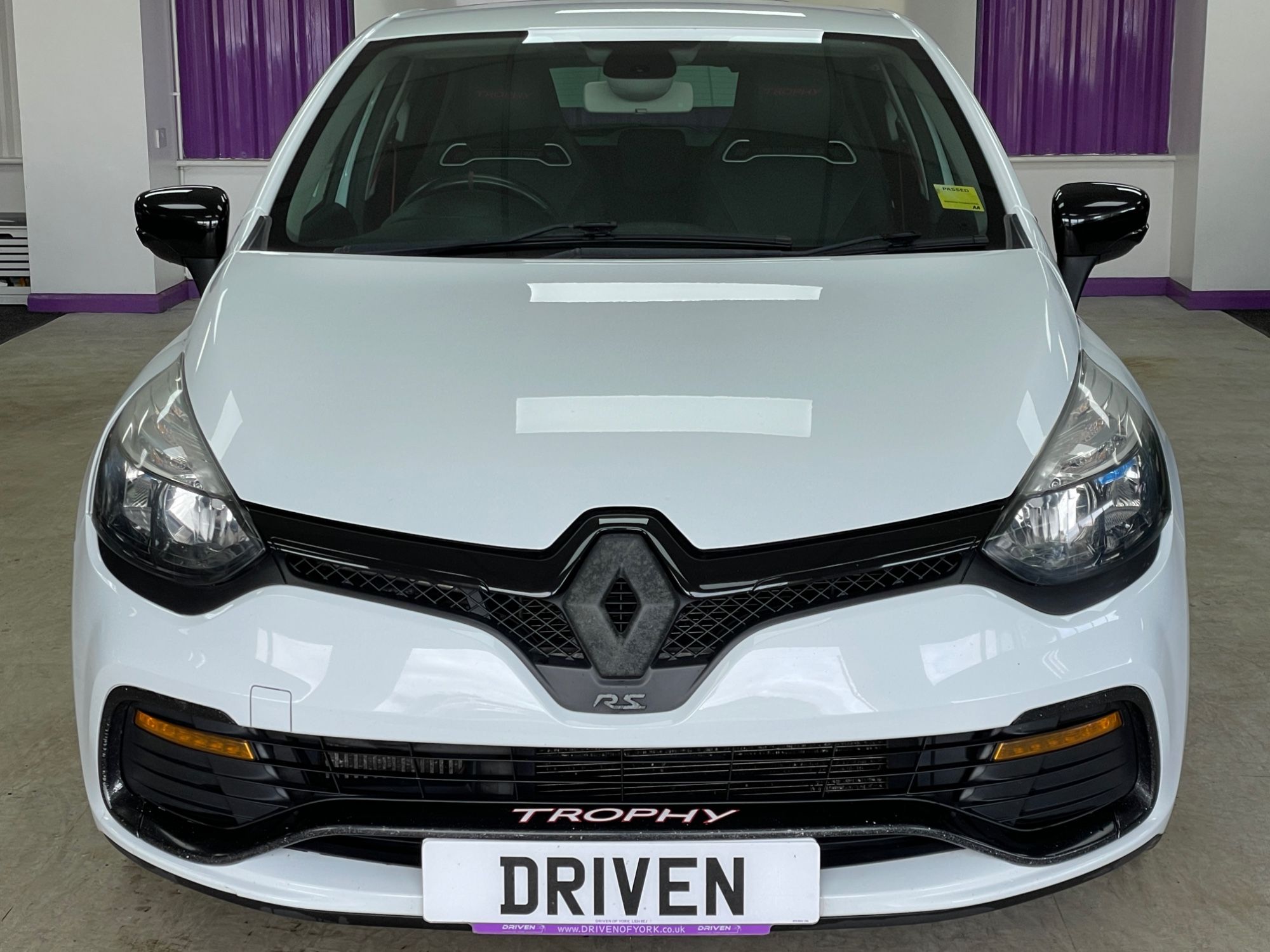 USED 2015 65 RENAULT CLIO 1.6 TCe Renaultsport Nav Trophy Hatchback 5dr Petrol Auto Euro 6 (s/s) (220 ps) 