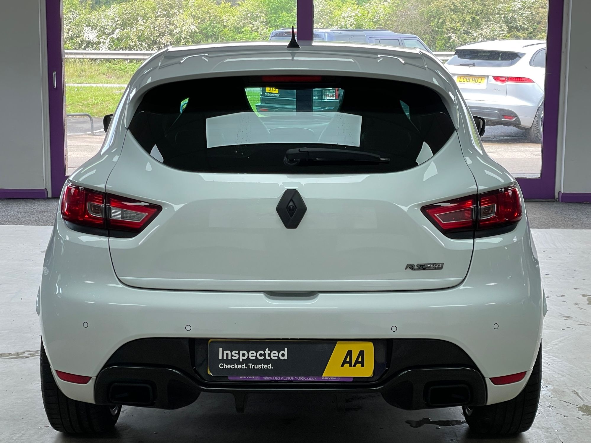 USED 2015 65 RENAULT CLIO 1.6 TCe Renaultsport Nav Trophy Hatchback 5dr Petrol Auto Euro 6 (s/s) (220 ps) 