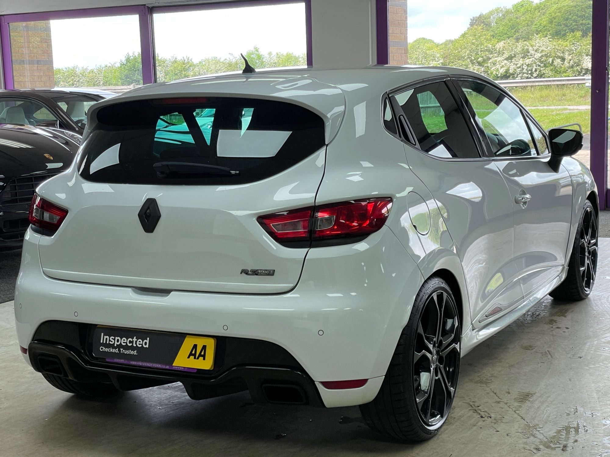 USED 2015 65 RENAULT CLIO 1.6 TCe Renaultsport Nav Trophy Hatchback 5dr Petrol Auto Euro 6 (s/s) (220 ps) 