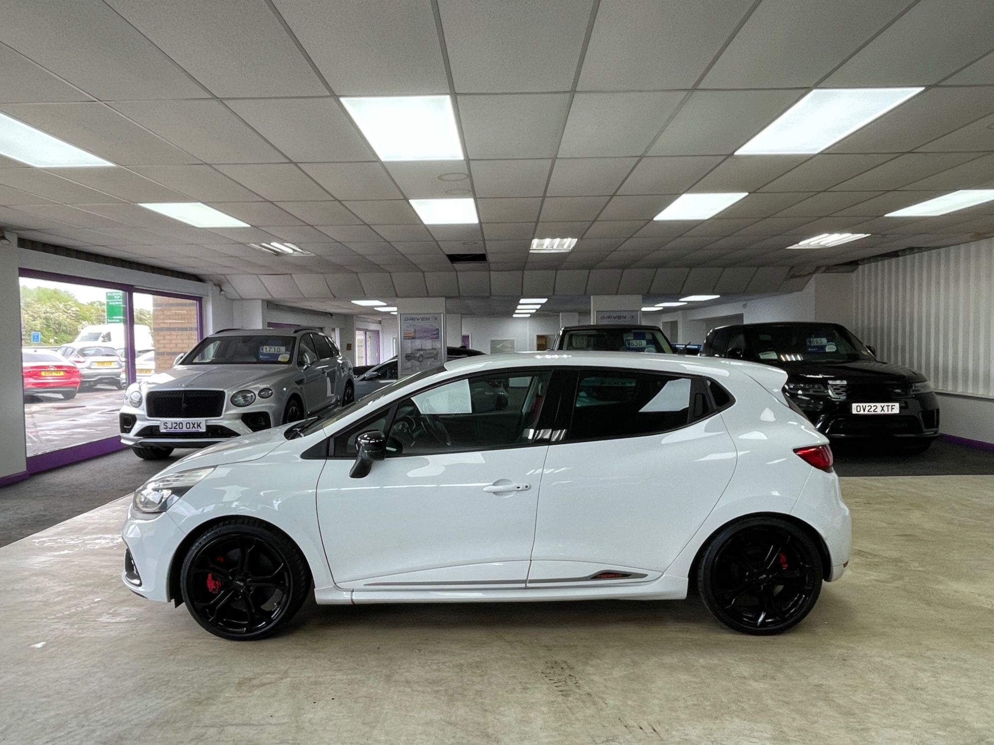 USED 2015 65 RENAULT CLIO 1.6 TCe Renaultsport Nav Trophy Hatchback 5dr Petrol Auto Euro 6 (s/s) (220 ps) 
