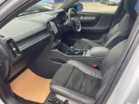 USED 2021 21 VOLVO XC40 1.5 T3 R-Design SUV 5dr Petrol Auto Euro 6 (s/s) (163 ps) 