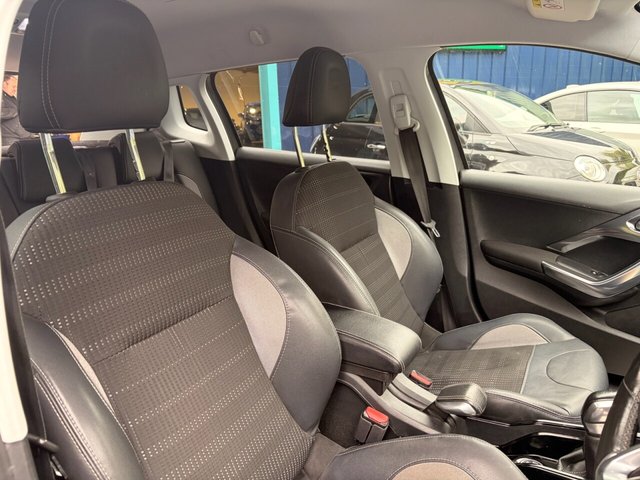 View our PEUGEOT 2008