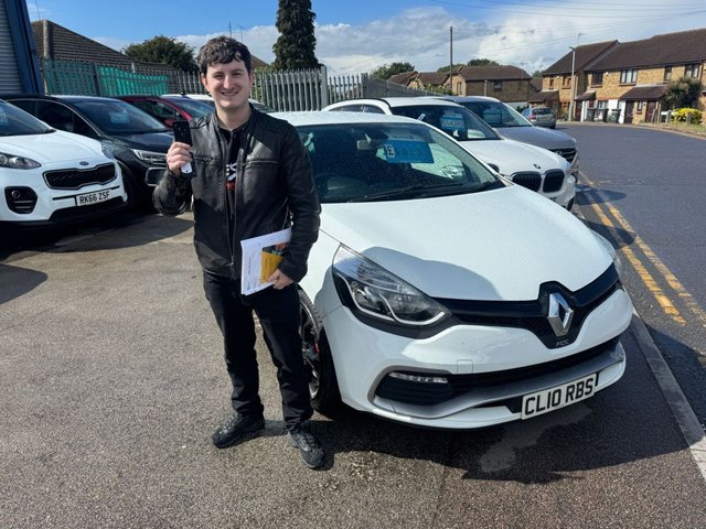 2013 10 Renault Clio 1.6 TCe Renaultsport Lux Hatchback 5dr Petrol EDC Euro 5 (200 ps)