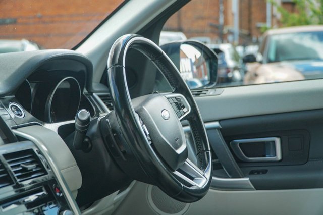 View our LAND ROVER DISCOVERY SPORT