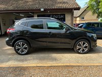 USED 2019 69 NISSAN QASHQAI 1.3 DIG-T N-Connecta SUV 5dr Petrol Manual Euro 6 (s/s) (140 ps) * MIRROR PLAY * PARKING CAMERA * 2 KEYS * GLASS ROOF * FOLDING MIRRORS * FULL NISSAN SERVICE HISTORY *