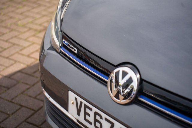 View our VOLKSWAGEN GOLF