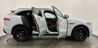 USED 2016 66 JAGUAR F-PACE 3.0 D300 V6 S SUV 5dr Diesel Auto AWD Euro 6 (s/s) (300 ps) Striking Glacier Metaliic , Jet / Pimento Red Full Leather Interior, Cruise Control, Heated Seats , Meridan Sound ,  Power Tailgate, High Specification