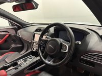 USED 2016 66 JAGUAR F-PACE 3.0 D300 V6 S SUV 5dr Diesel Auto AWD Euro 6 (s/s) (300 ps) Striking Glacier Metaliic , Jet / Pimento Red Full Leather Interior, Cruise Control, Heated Seats , Meridan Sound ,  Power Tailgate, High Specification