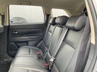 USED 2015 65 MITSUBISHI OUTLANDER 2.0h 12kWh GX3h SUV 5dr Petrol Plug-in Hybrid CVT 4WD Euro 5 (s/s) (200 ps) 