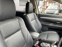 USED 2015 65 MITSUBISHI OUTLANDER 2.0h 12kWh GX3h SUV 5dr Petrol Plug-in Hybrid CVT 4WD Euro 5 (s/s) (200 ps) 