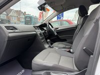 USED 2016 66 VOLKSWAGEN GOLF 1.6 TDI BLUEMOTION TECH MATCH EDITION AUTOMATIC 5dr DSG EURO 6 **SUPER LOW RUNNING COSTS WITH �&pound;20 A YEAR ROAD TAX** * L&C GROUP SHALL BEAT ANY 'WE BUY CARS VALUATION' FOR YOUR PART EXCHANGE *