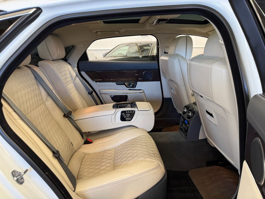 USED 2016 66 JAGUAR XJ 5.0 V8 Autobiography Saloon 4dr Petrol Auto Euro 6 (s/s) (LWB) (510 ps) 