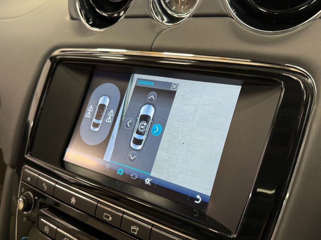 USED 2016 66 JAGUAR XJ 5.0 V8 Autobiography Saloon 4dr Petrol Auto Euro 6 (s/s) (LWB) (510 ps) 