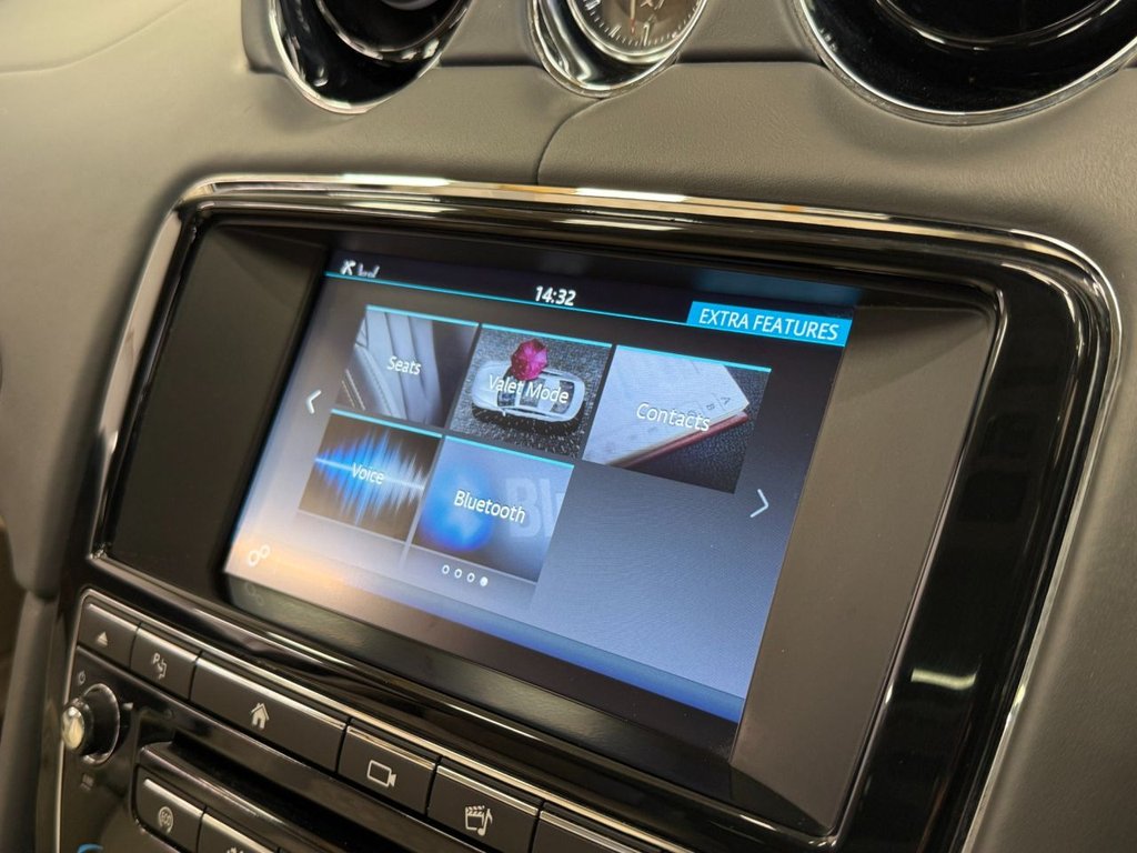 USED 2016 66 JAGUAR XJ 5.0 V8 Autobiography Saloon 4dr Petrol Auto Euro 6 (s/s) (LWB) (510 ps) 