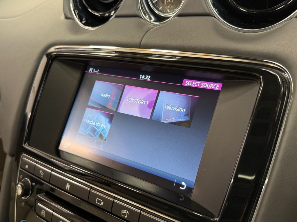USED 2016 66 JAGUAR XJ 5.0 V8 Autobiography Saloon 4dr Petrol Auto Euro 6 (s/s) (LWB) (510 ps) 