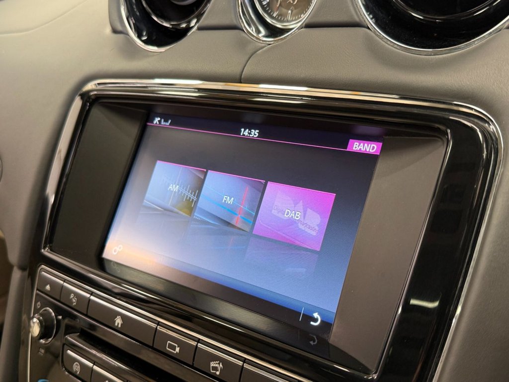 USED 2016 66 JAGUAR XJ 5.0 V8 Autobiography Saloon 4dr Petrol Auto Euro 6 (s/s) (LWB) (510 ps) 