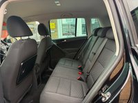 USED 2011 11 VOLKSWAGEN TIGUAN 2.0 TDI BlueMotion Tech Match SUV 5dr Diesel Manual 2WD Euro 5 (s/s) (140 ps) F.S.H 12 Service stamps great example