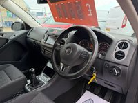 USED 2011 11 VOLKSWAGEN TIGUAN 2.0 TDI BlueMotion Tech Match SUV 5dr Diesel Manual 2WD Euro 5 (s/s) (140 ps) F.S.H 12 Service stamps great example