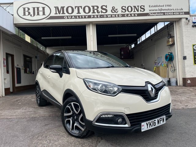 View our RENAULT CAPTUR