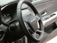 USED 2024 74 DACIA JOGGER 1.6 Hybrid EXTREME MPV 5dr Petrol Hybrid Auto Euro 6 (s/s) (140 ps) 7 SEATS SAT NAV HEATED SEATS PARKING CAMERA CRUISE CONTROL PARKING SENSORS 1 OWNER SERVICE HISTORY WARRANTY
