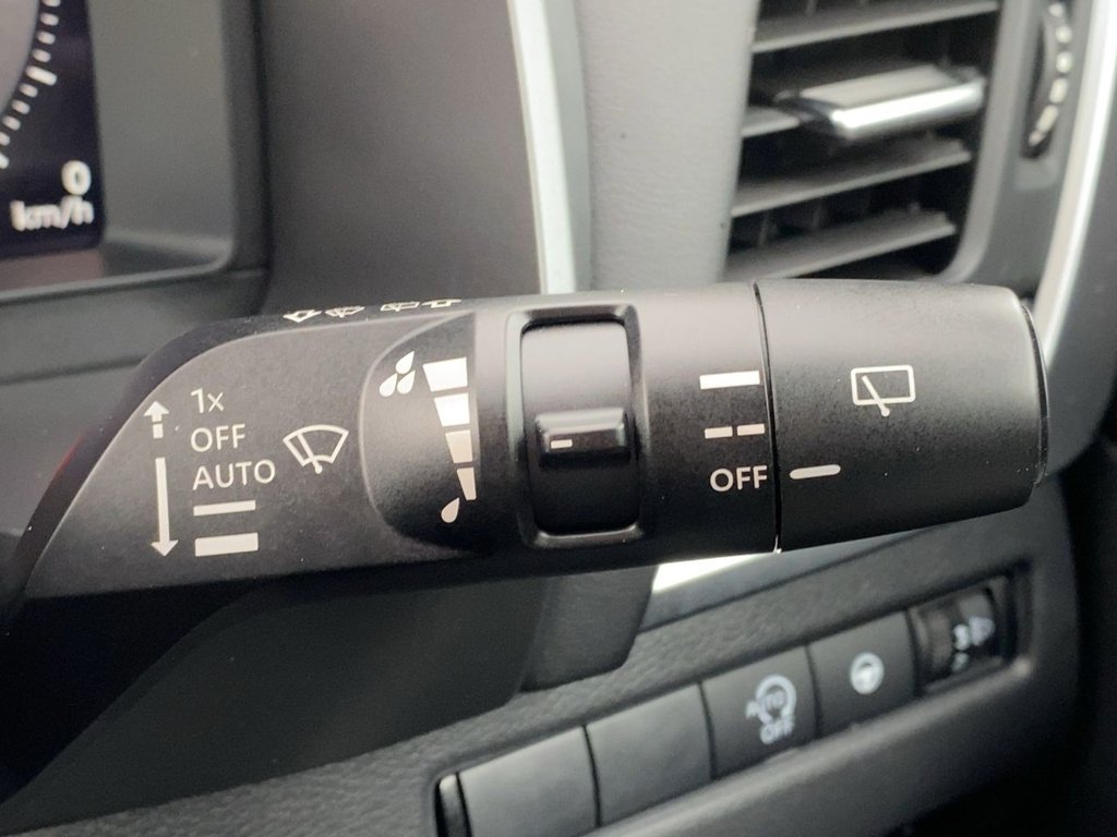USED 2026 75 NISSAN QASHQAI 1.3 DIG-T MHEV N-Connecta SUV 5dr Petrol Hybrid Manual Euro 6 (s/s) (140 ps) CARPLAY+NAV+CAMERA+1 OWNER+FSH