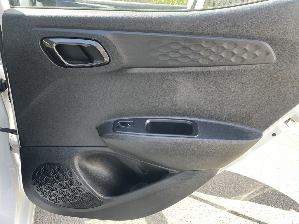 USED 2020 70 HYUNDAI I10 1.0 SE Connect Hatchback 5dr Petrol Manual Euro 6 (s/s) (67 ps) Rear Camera, Lane Departure