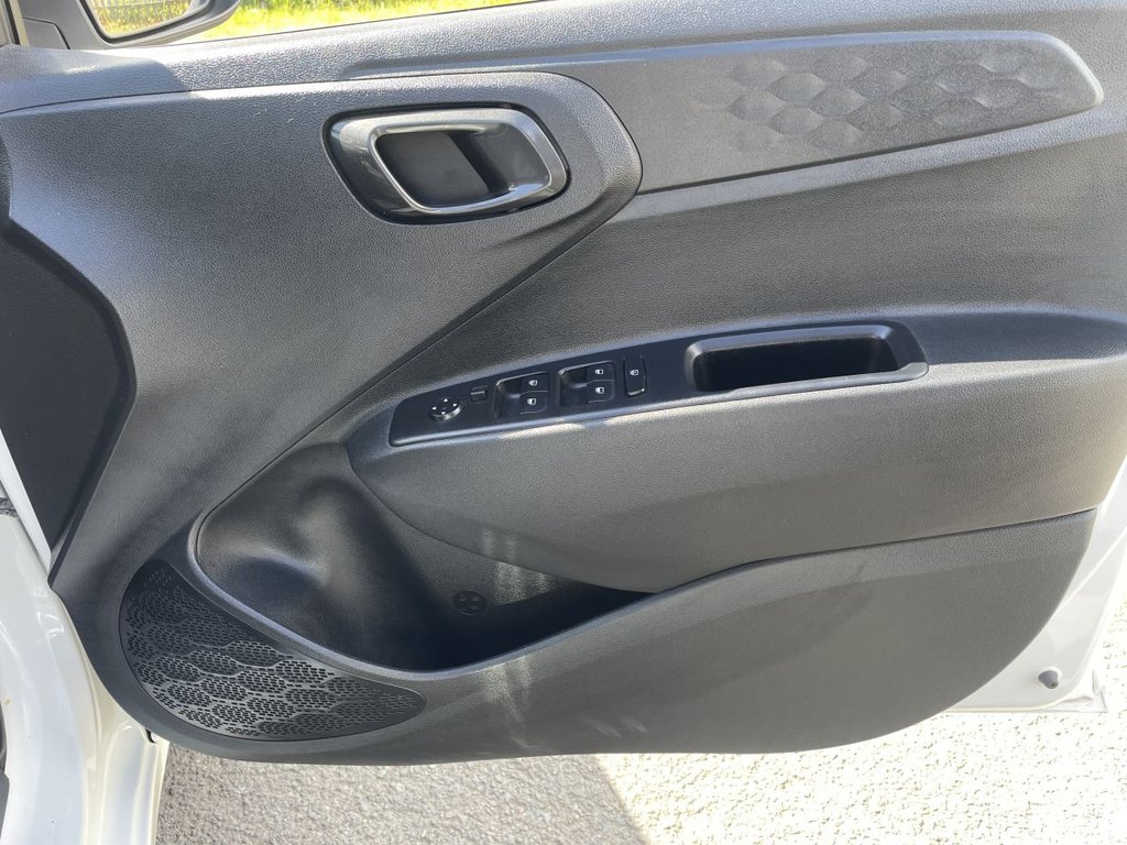USED 2020 70 HYUNDAI I10 1.0 SE Connect Hatchback 5dr Petrol Manual Euro 6 (s/s) (67 ps) Rear Camera, Lane Departure