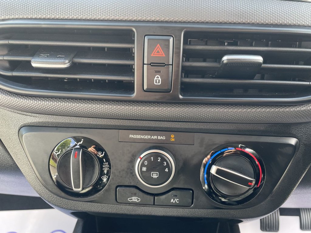 USED 2020 70 HYUNDAI I10 1.0 SE Connect Hatchback 5dr Petrol Manual Euro 6 (s/s) (67 ps) Rear Camera, Lane Departure