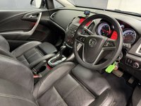 USED 2013 63 VAUXHALL ASTRA 2.0 CDTi Elite Hatchback 5dr Diesel Auto Euro 5 (165 ps) **NAV*Cruise*Leather**