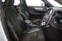 USED 2019 19 VOLVO XC40 2.0 D4 R-Design Pro SUV 5dr Diesel Auto AWD Euro 6 (s/s) (190 ps) 1 OWNER