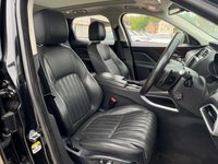 USED 2017 17 JAGUAR F-PACE 2.0 D180 Portfolio Auto AWD Euro 6 (s/s) 5dr PAN ROOF REAR CAM H WHEEL ETC