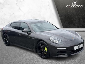 2016 PORSCHE PANAMERA