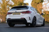 USED 2019 69 BMW 1 SERIES 1.5 118i M Sport Hatchback 5dr Petrol DCT Euro 6 (s/s) (140 ps) ALPINE WHITE PAINTWORK + RED LEATHER + HEATED SEATS