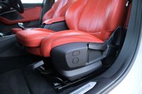 USED 2019 69 BMW 1 SERIES 1.5 118i M Sport Hatchback 5dr Petrol DCT Euro 6 (s/s) (140 ps) ALPINE WHITE PAINTWORK + RED LEATHER + HEATED SEATS