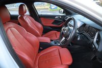 USED 2019 69 BMW 1 SERIES 1.5 118i M Sport Hatchback 5dr Petrol DCT Euro 6 (s/s) (140 ps) ALPINE WHITE PAINTWORK + RED LEATHER + HEATED SEATS