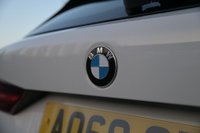 USED 2019 69 BMW 1 SERIES 1.5 118i M Sport Hatchback 5dr Petrol DCT Euro 6 (s/s) (140 ps) ALPINE WHITE PAINTWORK + RED LEATHER + HEATED SEATS