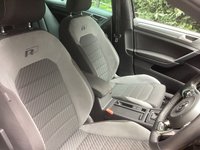 USED 2019 19 VOLKSWAGEN GOLF 2.0 TDI R-Line Hatchback 5dr Diesel DSG Euro 6 (s/s) (150 ps) *2.0 TDI R-LINE DSG* PARKING AID-SAT NAV-CRUISE CTRL-X2 KEYS