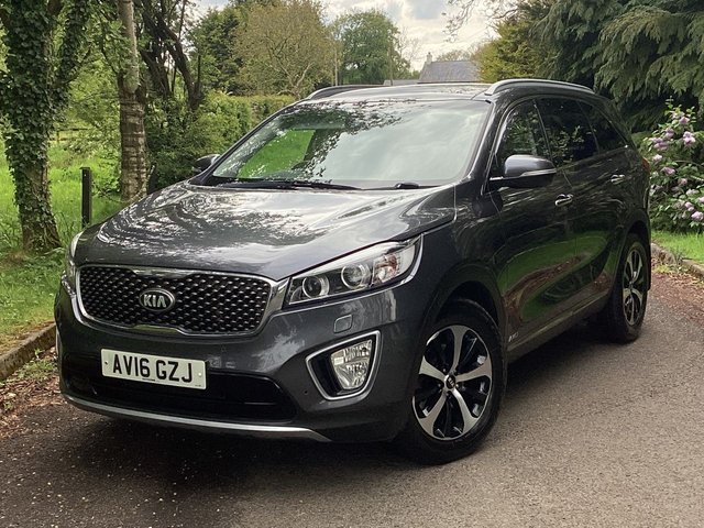 View our KIA SORENTO