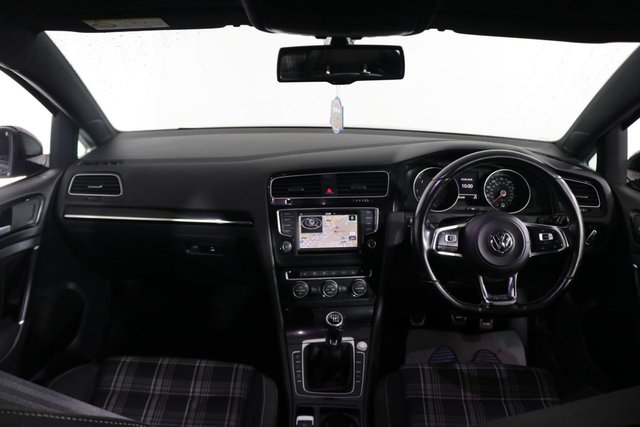 View our VOLKSWAGEN GOLF