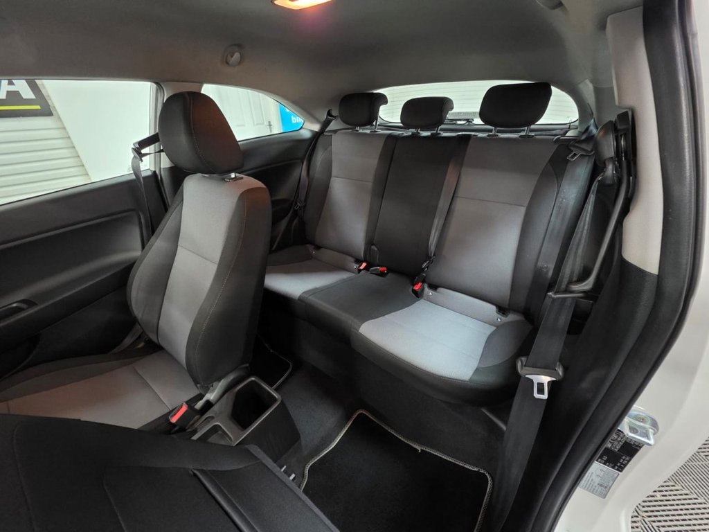 USED 2015 L HYUNDAI I20 1.2 SE Coupe 3dr Petrol Manual Euro 6 (84 ps) Bluetooth - Parking Sensors!