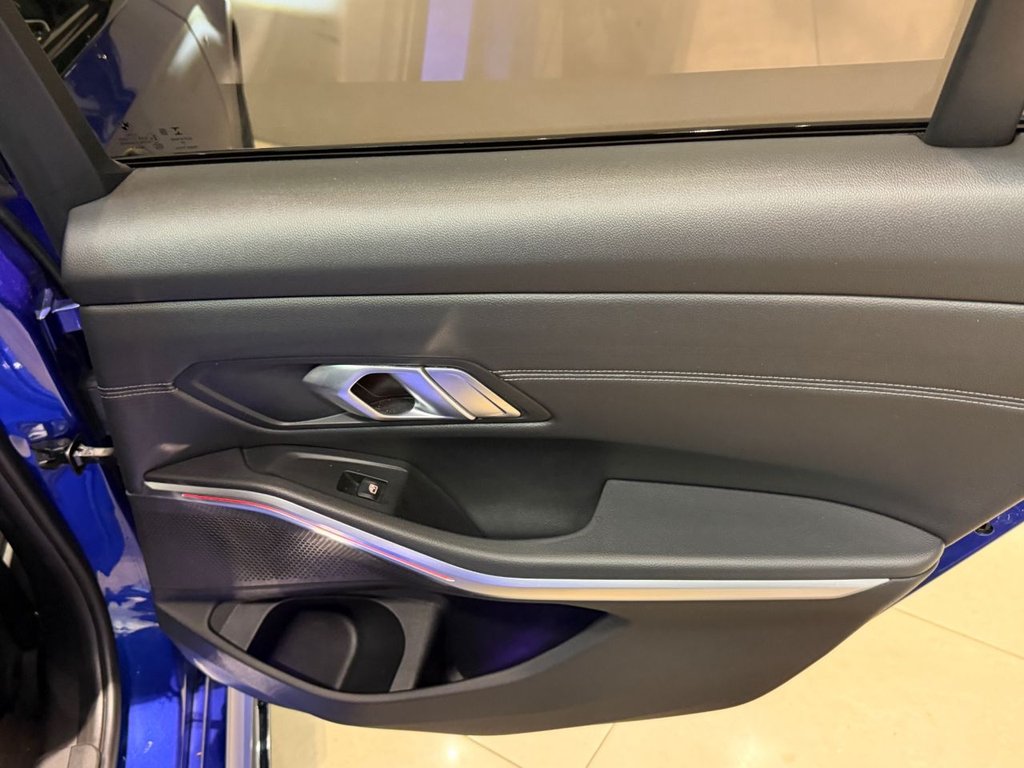 USED 2019 69 BMW 3 SERIES 2.0 330e 12kWh M Sport Saloon 4dr Petrol Plug-in Hybrid Auto Euro 6 (s/s) (292 ps) 