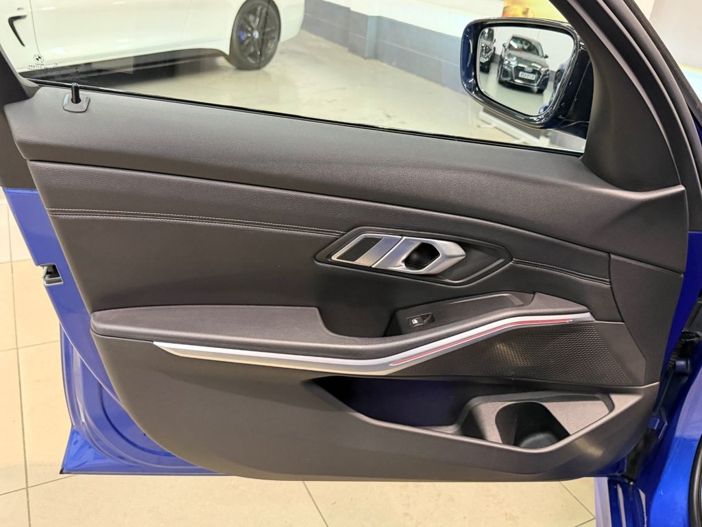USED 2019 69 BMW 3 SERIES 2.0 330e 12kWh M Sport Saloon 4dr Petrol Plug-in Hybrid Auto Euro 6 (s/s) (292 ps) 