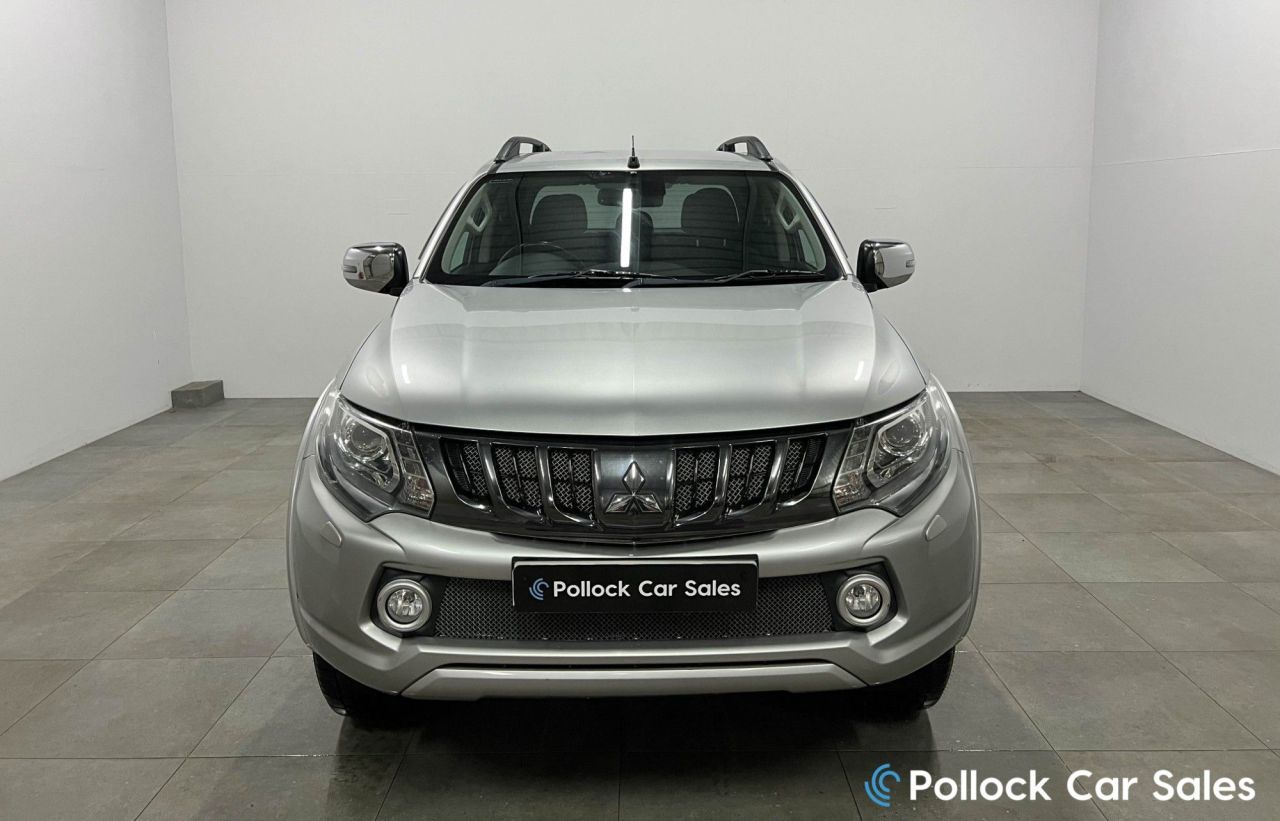 2018 MITSUBISHI L200 2.4 DI-D DC Barbarian Pickup Double Cab 4dr Diesel Auto 4WD Euro 6 (178 ps) - vehicle photo 5 for sale on PureCar