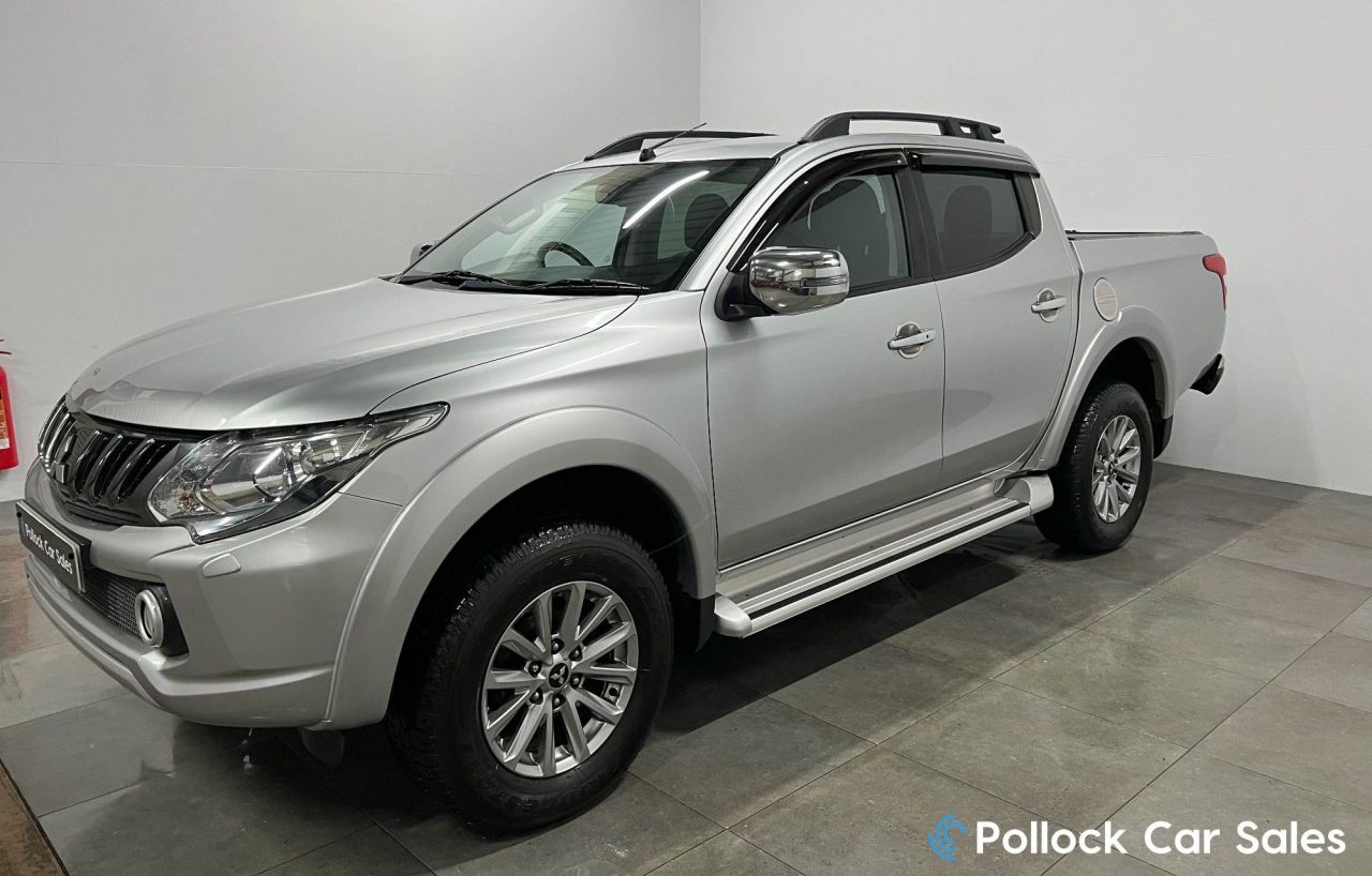 2018 MITSUBISHI L200 2.4 DI-D DC Barbarian Pickup Double Cab 4dr Diesel Auto 4WD Euro 6 (178 ps) - vehicle photo 11 for sale on PureCar