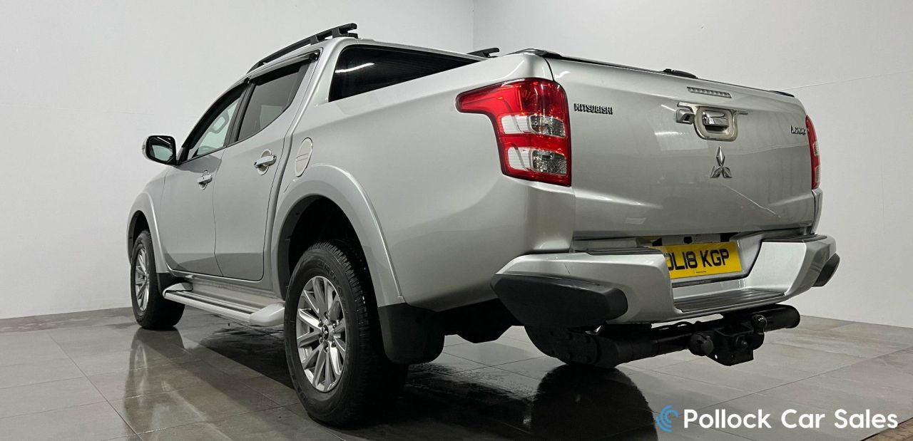 2018 MITSUBISHI L200 2.4 DI-D DC Barbarian Pickup Double Cab 4dr Diesel Auto 4WD Euro 6 (178 ps) - vehicle photo 19 for sale on PureCar