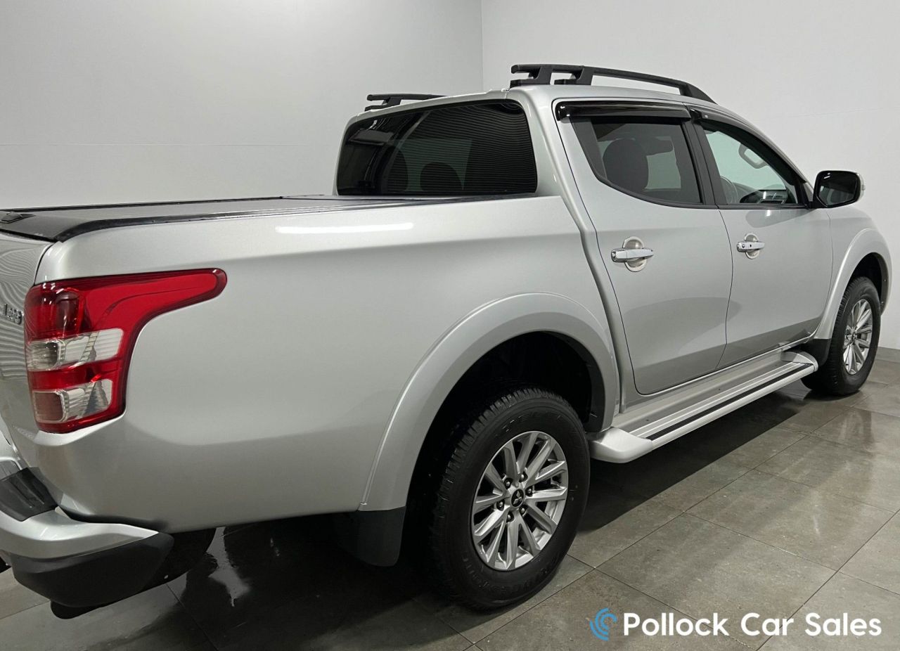 2018 MITSUBISHI L200 2.4 DI-D DC Barbarian Pickup Double Cab 4dr Diesel Auto 4WD Euro 6 (178 ps) - vehicle photo 21 for sale on PureCar