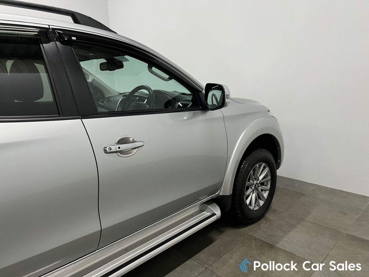 2018 MITSUBISHI L200 2.4 DI-D DC Barbarian Pickup Double Cab 4dr Diesel Auto 4WD Euro 6 (178 ps) - vehicle photo 22 for sale on PureCar
