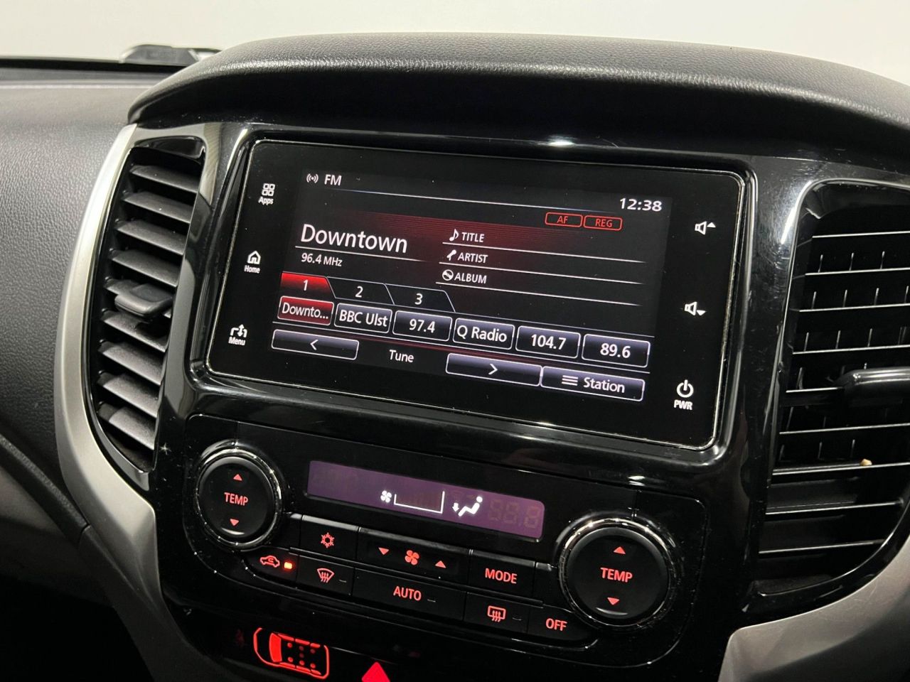 2018 MITSUBISHI L200 2.4 DI-D DC Barbarian Pickup Double Cab 4dr Diesel Auto 4WD Euro 6 (178 ps) - vehicle photo 45 for sale on PureCar
