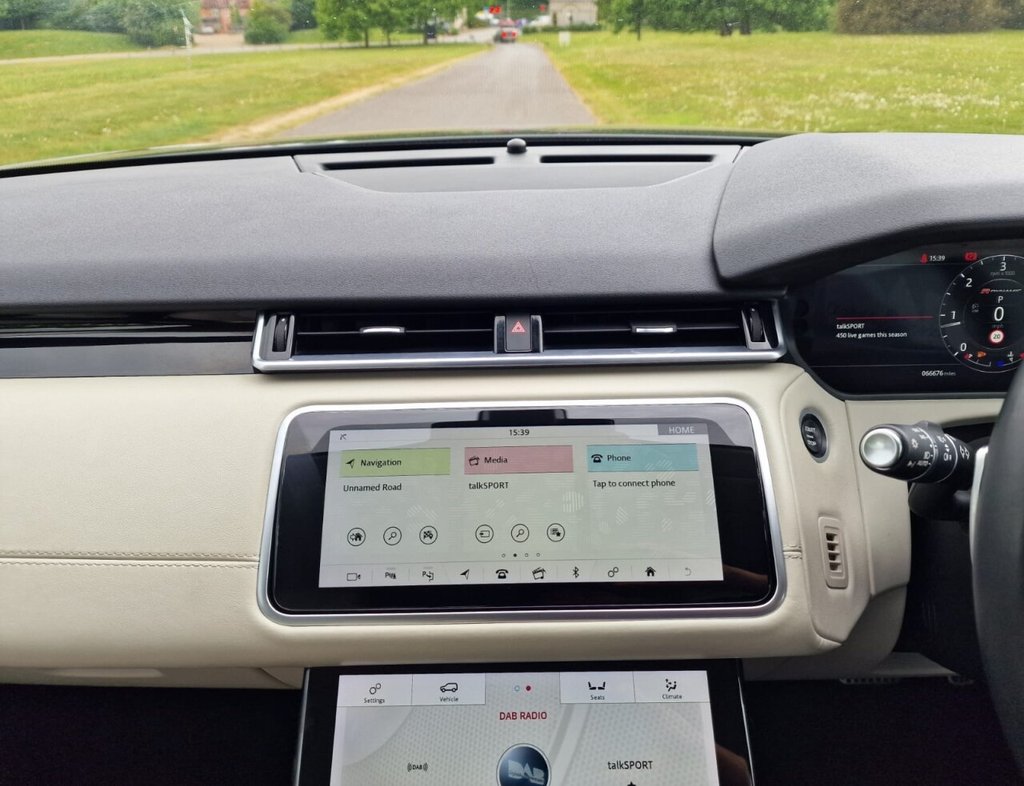 USED 2019 69 LAND ROVER RANGE ROVER VELAR 2.0 D180 R-Dynamic HSE SUV 5dr Diesel Auto 4WD Euro 6 (s/s) (180 ps) FINANCE AVAILABLE